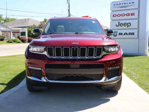 Used 2023 Jeep Grand Cherokee L Limited w/ Luxury Tech Group II AWD/4WD image 6