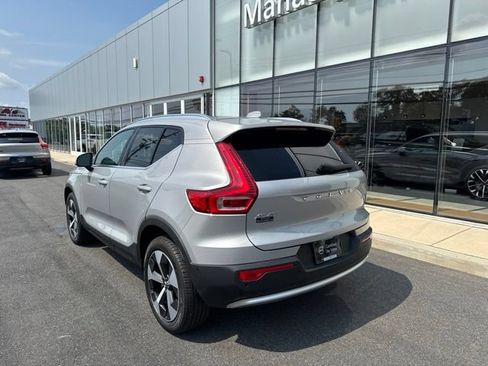 Certified 2025 Volvo XC40 B5 Plus AWD/4WD image 3