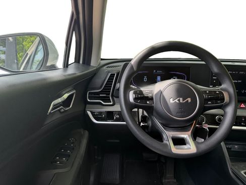 Used 2023 Kia Sportage LX AWD/4WD image 21