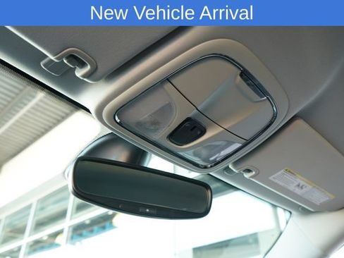 Used 2019 Jeep Cherokee Trailhawk AWD/4WD image 27