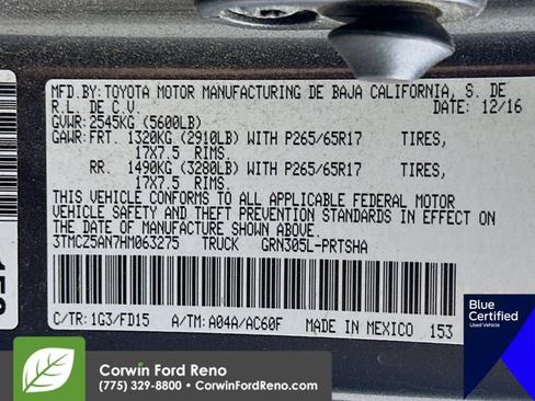 Used 2017 Toyota Tacoma TRD Sport AWD/4WD image 35
