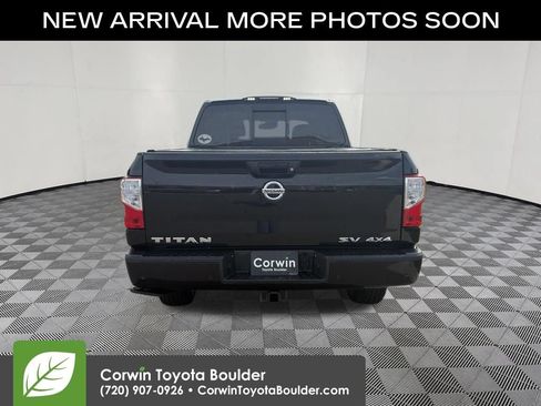 Used 2020 Nissan Titan SV w/ SV Convenience Package AWD/4WD image 6