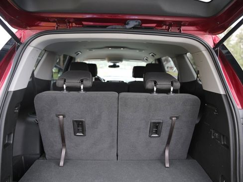 Used 2018 GMC Acadia SLE w/ LPO, Floor Liner Package image 17