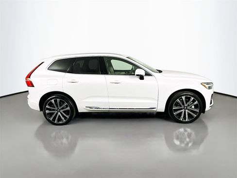 Used 2023 Volvo XC60 B6 Ultimate w/ Protection Package Premier image 8