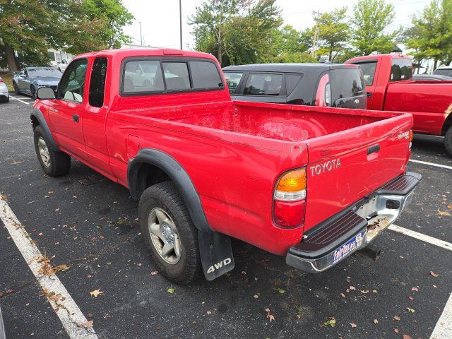 Used 2004 Toyota Tacoma 4x4 Xtracab w/ SR5 Pkg image 5