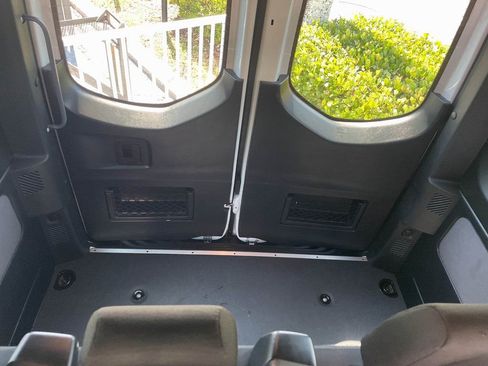 Used 2025 Mercedes-Benz Sprinter 2500 image 35