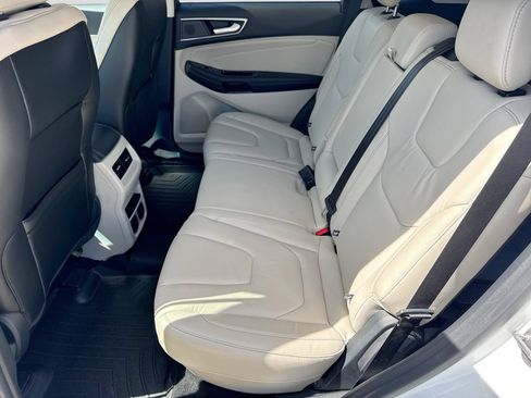 Used 2020 Ford Edge Titanium AWD/4WD image 22