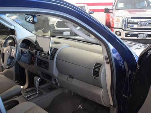 Used 2007 Nissan Frontier LE AWD/4WD image 23