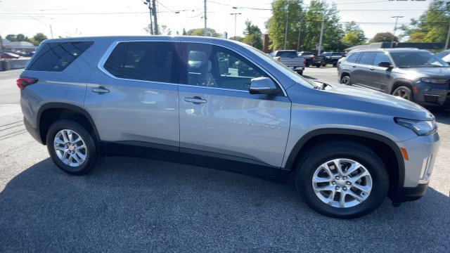 Used 2023 Chevrolet Traverse LS w/ Safety Package FWD image 3