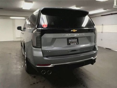 New 2025 Chevrolet Suburban Premier image 7