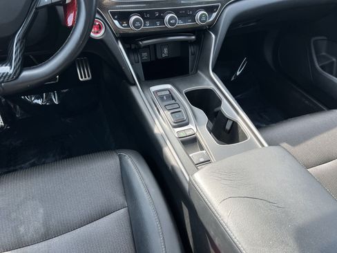 Used 2018 Honda Accord Sport image 22