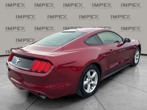 Used 2015 Ford Mustang Coupe image 5