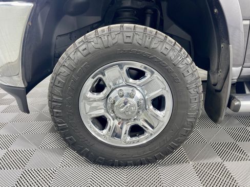 Used 2020 RAM 3500 Laramie image 9