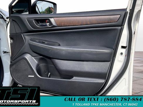 Used 2017 Subaru Outback 2.5i Limited AWD/4WD image 22