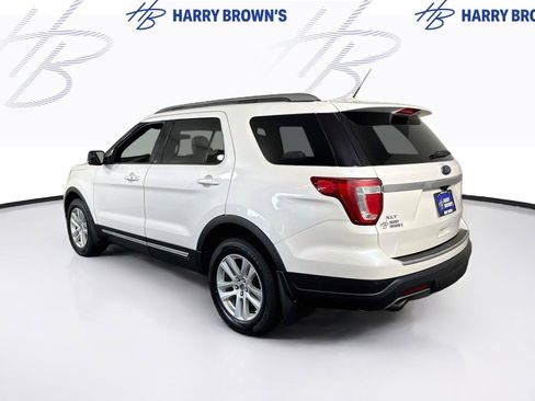 Used 2018 Ford Explorer XLT w/ Equipment Group 202A AWD/4WD image 31