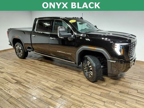 Used 2025 GMC Sierra 2500 Denali Ultimate image 15