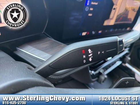 Used 2025 Chevrolet Tahoe LT AWD/4WD image 16