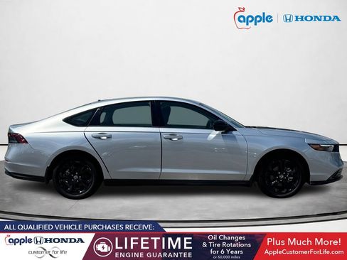 Used 2025 Honda Accord SE image 2