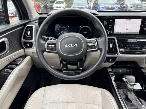 Used 2023 Kia Sorento SX AWD/4WD image 17