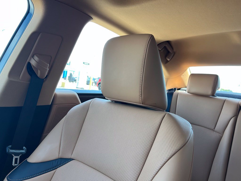 Used 2024 Lexus ES 350 w/ Premium Package FWD image 18