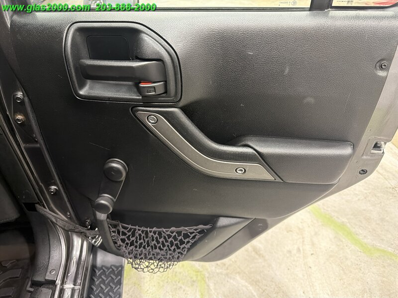 Used 2017 Jeep Wrangler Unlimited Sport w/ Connectivity Group AWD/4WD image 22