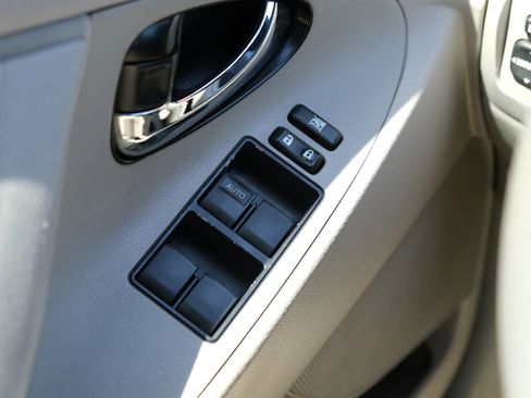 Used 2009 Toyota Camry image 30