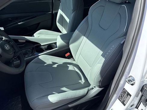 New 2025 Hyundai Elantra Limited w/ Cargo Package FWD image 23