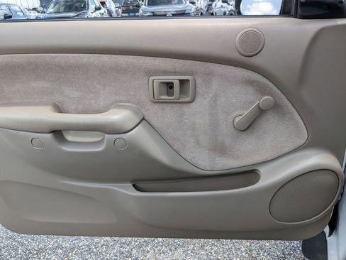 Used 2004 Toyota Tacoma 2WD Regular Cab image 22