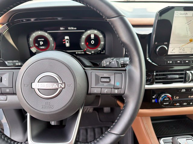 Used 2025 Nissan Pathfinder Platinum AWD/4WD image 25