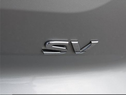 Used 2024 Nissan Pathfinder SV FWD image 9