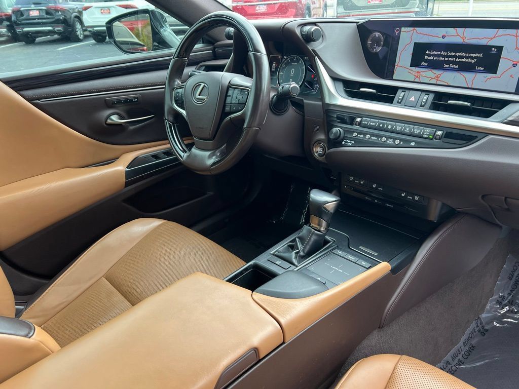 Used 2019 Lexus ES 350 w/ Premium Package FWD image 31