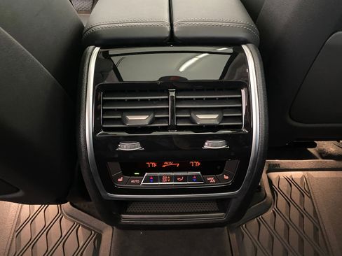 New 2026 BMW X7 xDrive40i w/ Executive Package image 30