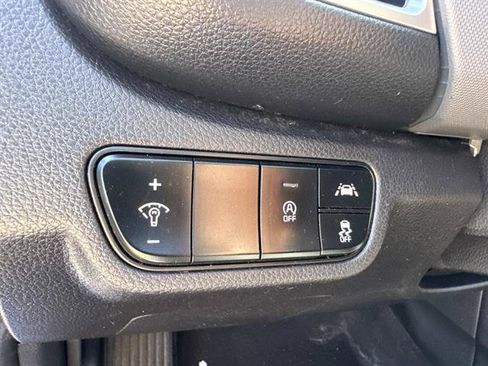 Used 2022 Kia Seltos LX AWD/4WD image 11