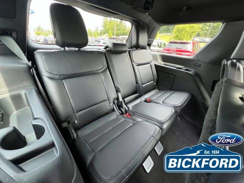 New 2026 Ford Expedition Platinum w/ Stealth Appearance Package AWD/4WD image 17