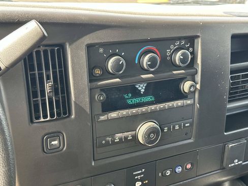 Certified 2025 GMC Savana 2500 w/ Driver Convenience Package RWD image 25