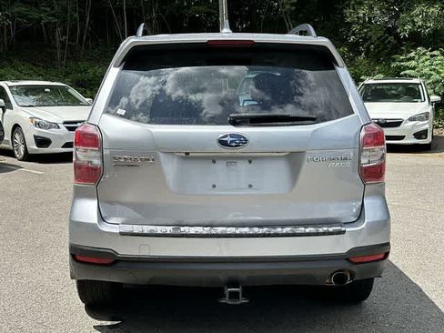 Used 2016 Subaru Forester 2.5i Touring AWD/4WD image 4