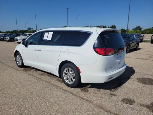 Used 2023 Chrysler Voyager LX FWD image 23