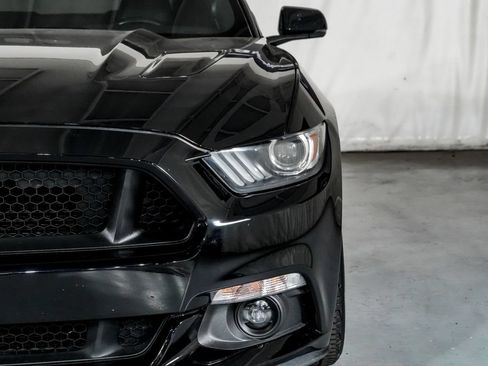 Used 2017 Ford Mustang GT Premium w/ Equipment Group 401A RWD image 35