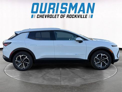 New 2026 Chevrolet Equinox EV LT image 7