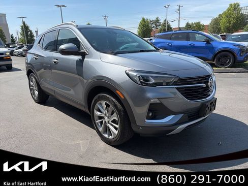 Used 2022 Buick Encore GX Essence w/ Experience Buick Package AWD/4WD image 5