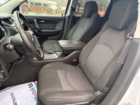 Used 2016 Chevrolet Traverse LT w/ Style and Technology Package image 22
