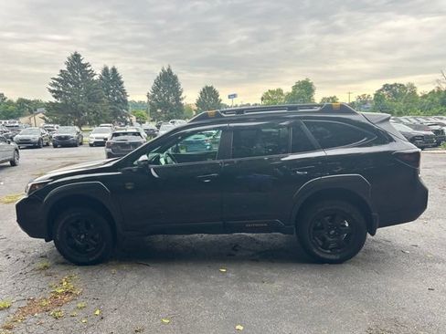Used 2025 Subaru Outback Wilderness AWD/4WD image 7