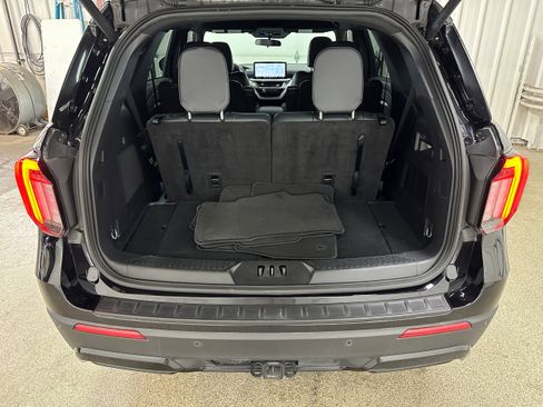 Used 2025 Ford Explorer ST-Line image 29