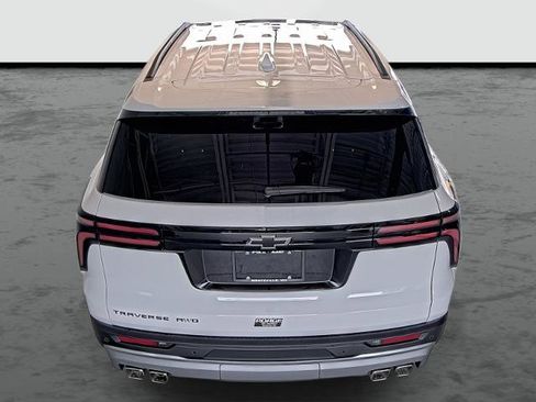 New 2026 Chevrolet Traverse LT w/ Driver Confidence Package AWD/4WD image 3
