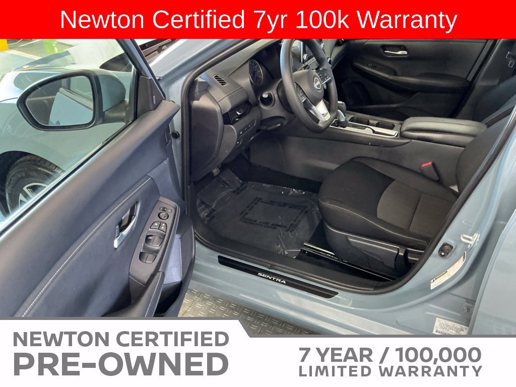 Used 2025 Nissan Sentra SV FWD image 7