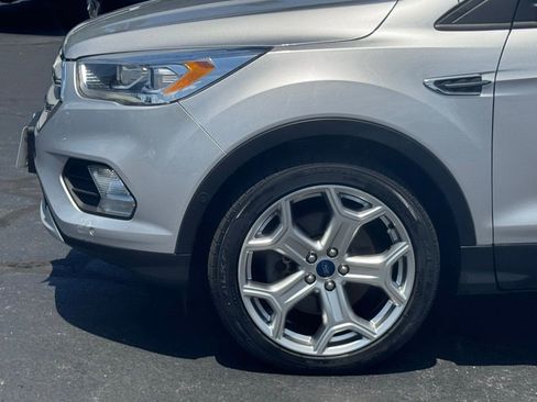 Used 2019 Ford Escape Titanium AWD/4WD image 39