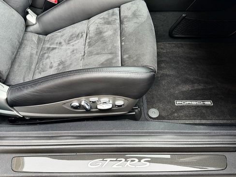 Used 2018 Porsche 911 GT2 RS image 28