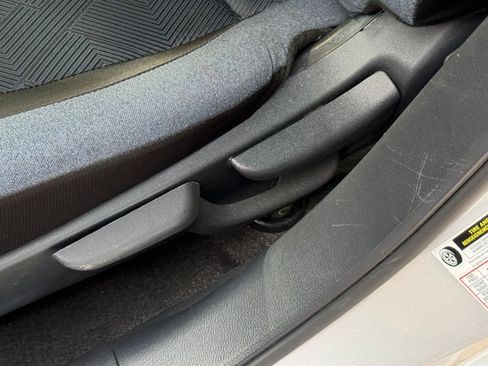 Used 2025 Nissan Versa SV FWD image 22