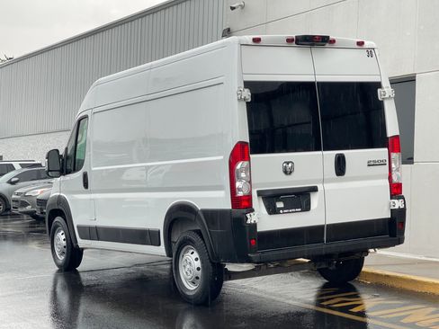 Used 2023 RAM ProMaster 2500 FWD image 6