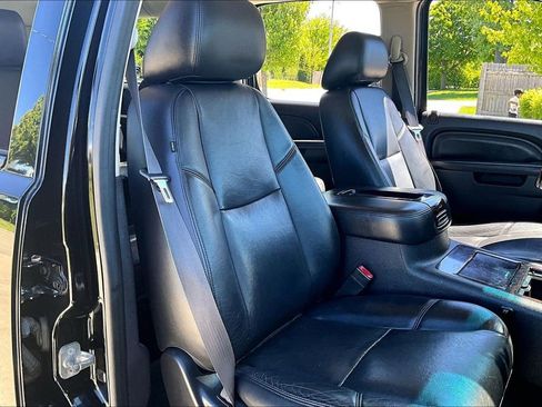 Used 2012 GMC Yukon XL Denali AWD/4WD image 28